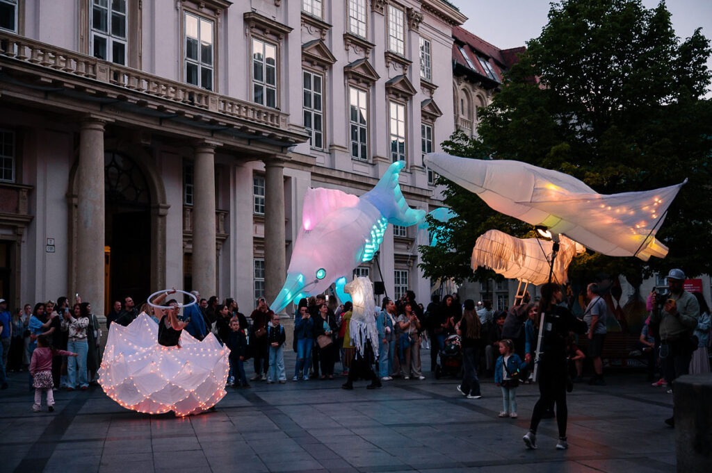 Svietiace bábky - LA BULBA & V.O.S.A. Theatre, BMD 2026