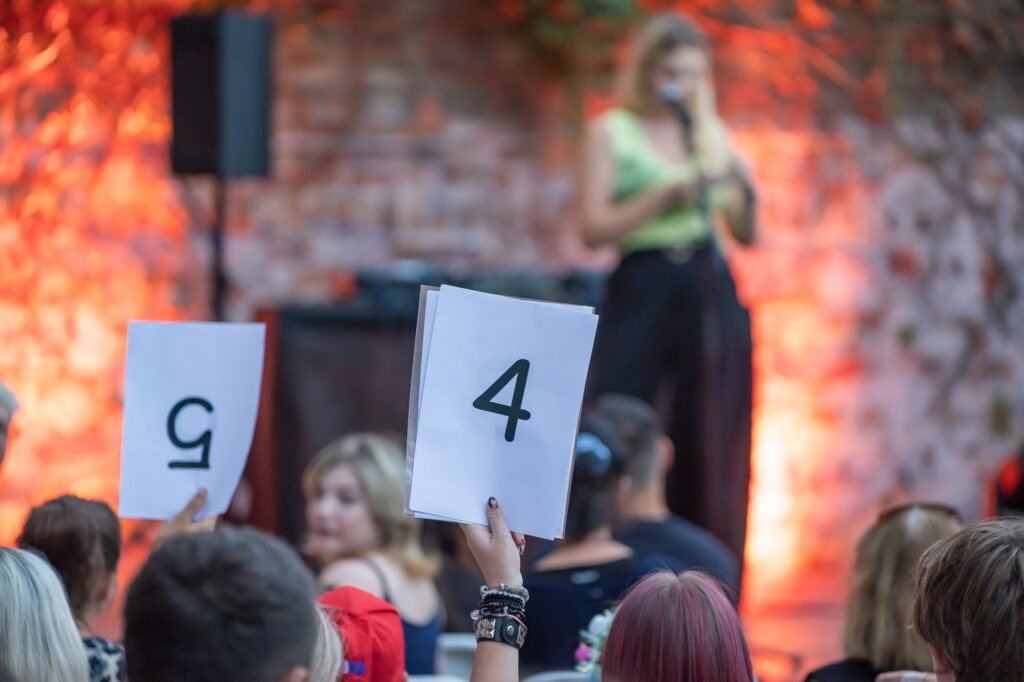 Slam poetry, publikum hlasuje za svojho autora, Mestské hradby BKL 2026