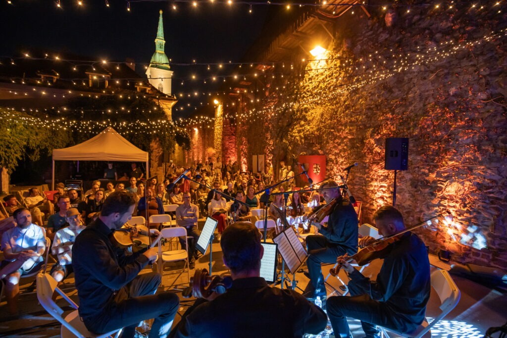Spectrum Quartett, pohľad na návštevníkov*čky podujatia Mestské hradby