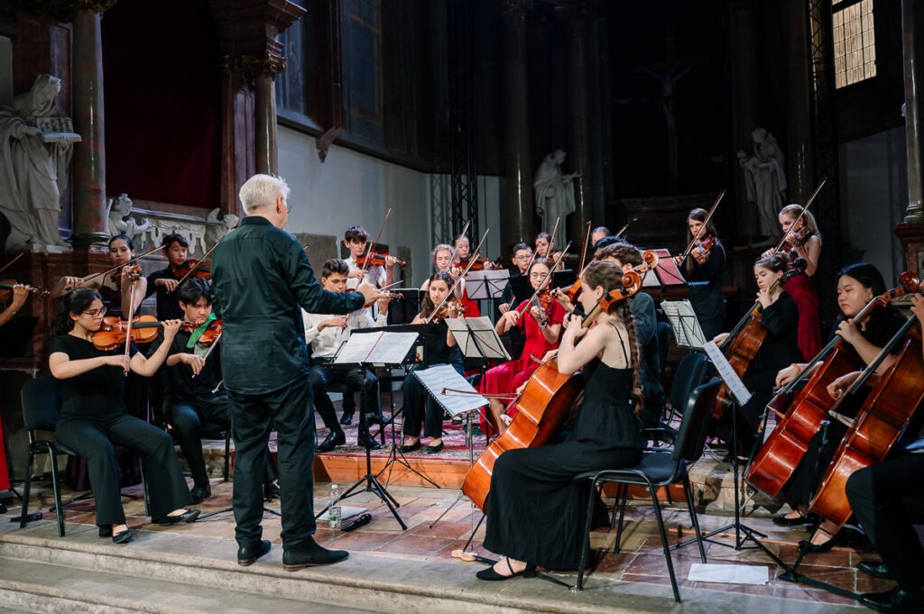 Puchheimský mládežnícky komorný orchester v Koncertnej sieni Klarisky