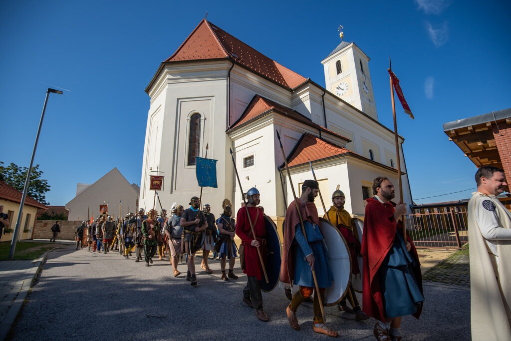 Triumfálny pochod rimanov počas Rímskych hier 2026
